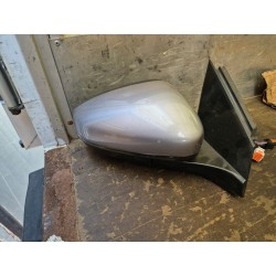 LUSTERKO PEUGEOT 3008 PRAWE 19 PIN ASYSTENT PASA RUCHU STAN BDB