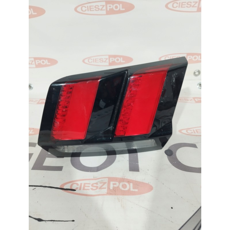 LAMPA TYLNA PRAWA LED W KLAPĘ PEUGEOT 3008 ,JAK NOWA ORYGINAŁ 9810477780 LAMPA TYLNA PRAWA LED W KLAPĘ PEUGEOT 3008 ,JAK NOWA ORYGINAŁ 9810477780