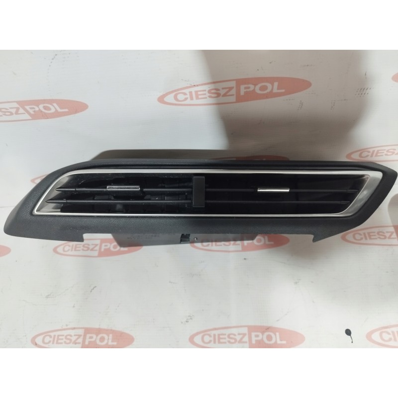 KRATKA NAWIEWU ŚRODEK KONSOLI PEUGEOT 3008 5008 II ORYGINAŁ 9814075577 KRATKA NAWIEWU ŚRODEK KONSOLI PEUGEOT 3008 5008 II ORYGINAŁ 9814075577