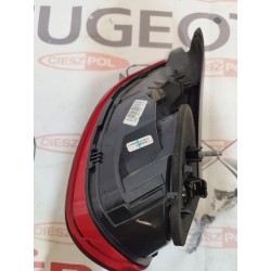 LAMPA TYLNA LEWA LED WEWNĘTRZNA PEUGEOT 2008 I STAN BDB ORYGINAŁ