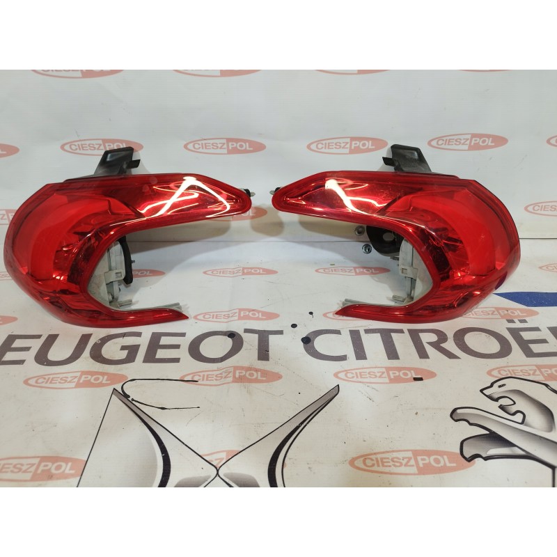 LAMPY TYLNE PEUGEOT 2008 I LEWA PRAWA JAK NOWE ORYGINAŁ KPL LUB SZT LAMPY TYLNE PEUGEOT 2008 I LEWA PRAWA JAK NOWE ORYGINAŁ KPL LUB SZT