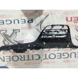 LISTWA DEKOR PANEL RAMKA KONSOLI PEUGEOT 208 ORYGINAŁ STAN BDB 9673830077