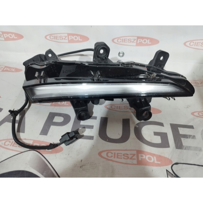 HALOGEN LEWY LED DRL KIEŁ PEUGEOT 208 II 2008 JAK NOWY ORYGINAŁ L90128621 HALOGEN LEWY LED DRL KIEŁ PEUGEOT 208 II 2008 JAK NOWY ORYGINAŁ L90128621